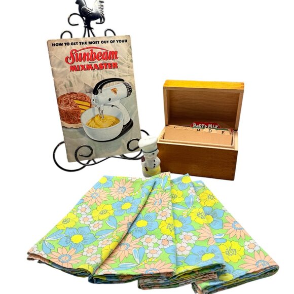 Vintage Kitchen Bundle, Recipe Box - Chicken Easel - Retro Napkins - - Picture 14 of 17